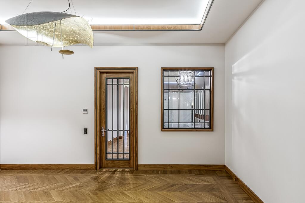 2-этажный коттедж 989.7 м² с отделкой