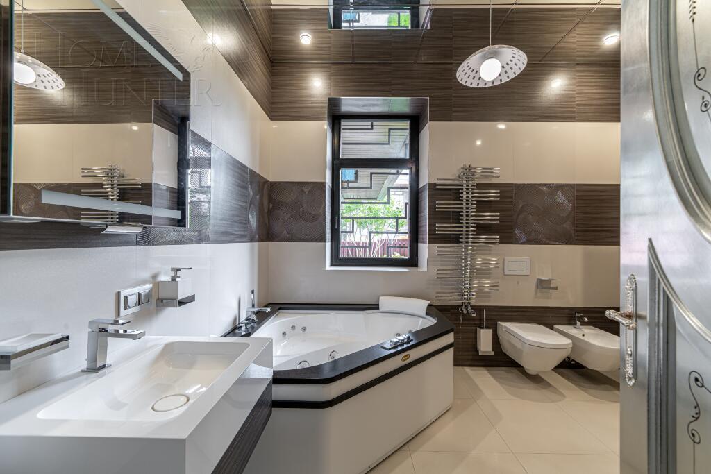 2-этажный коттедж 745 м² с отделкой