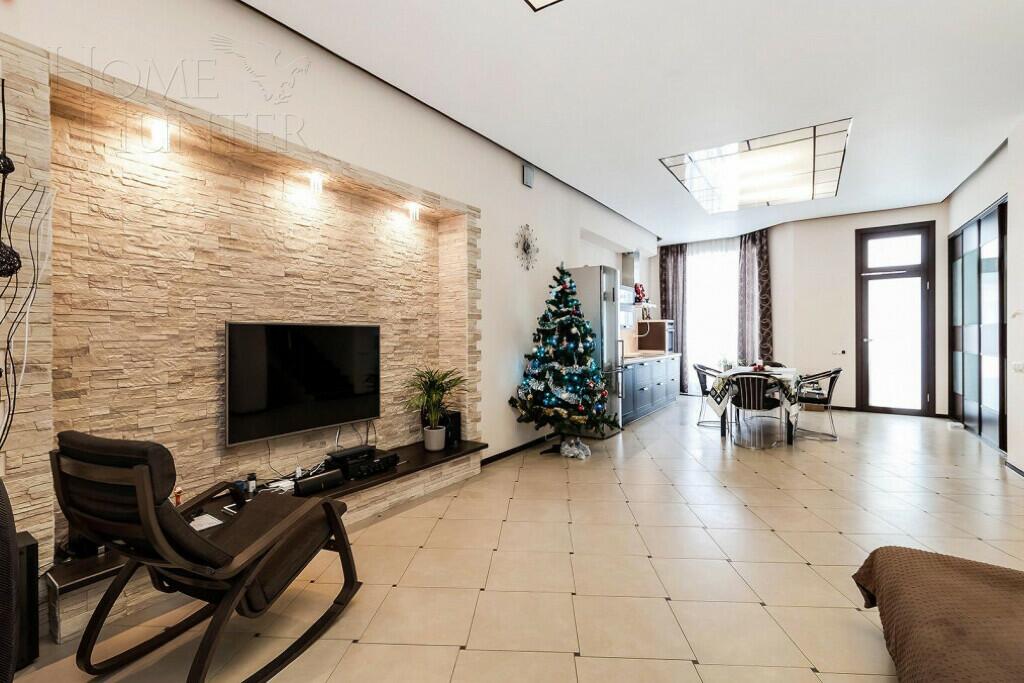 2-этажный таунхаус 200 м² с отделкой