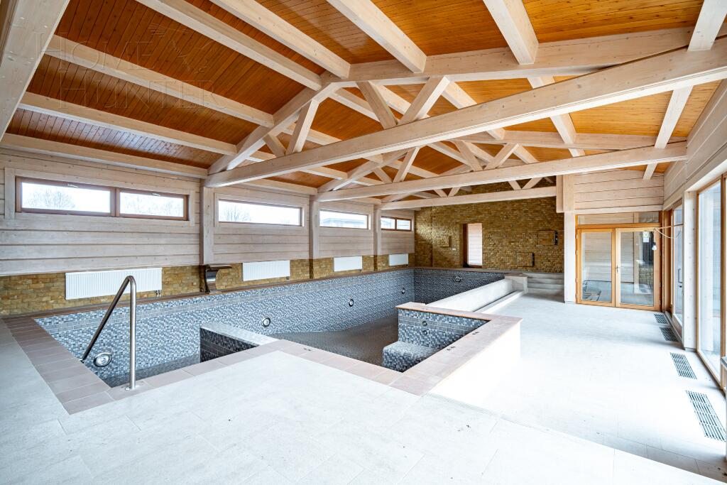 2-этажный коттедж 1 250 м² без отделки