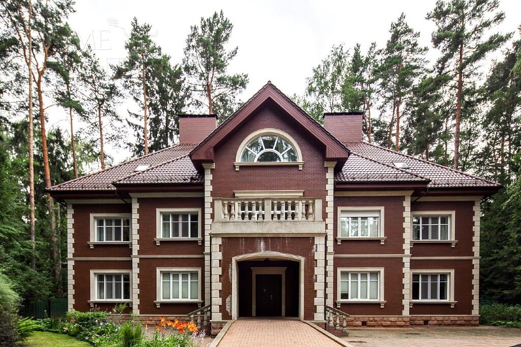 2-этажный коттедж 850 м² с отделкой