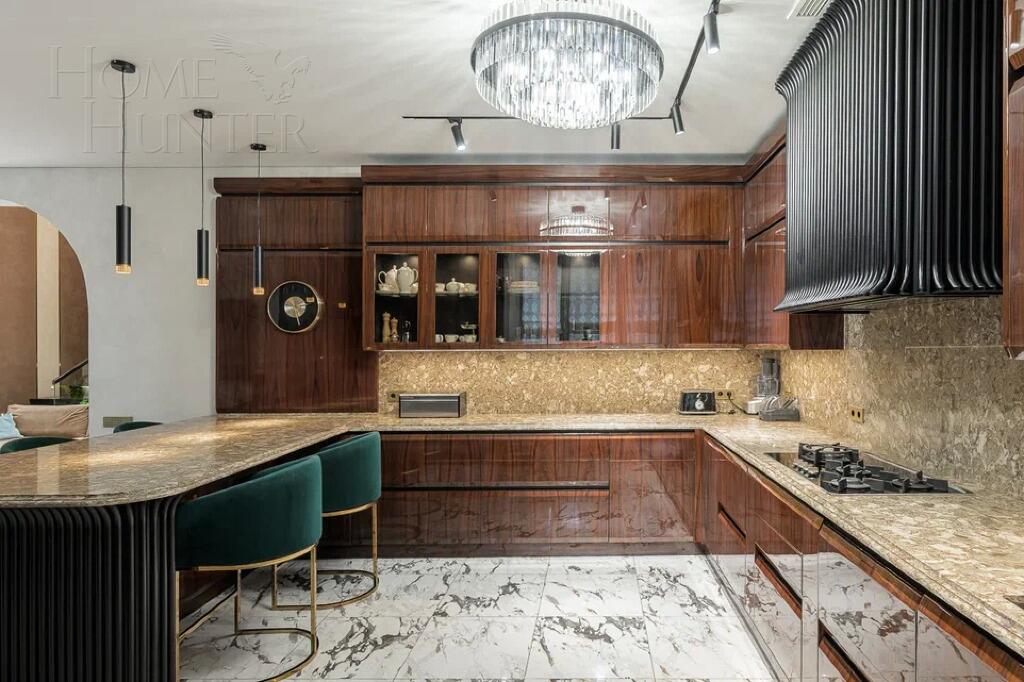 2-этажный коттедж 700 м² с отделкой