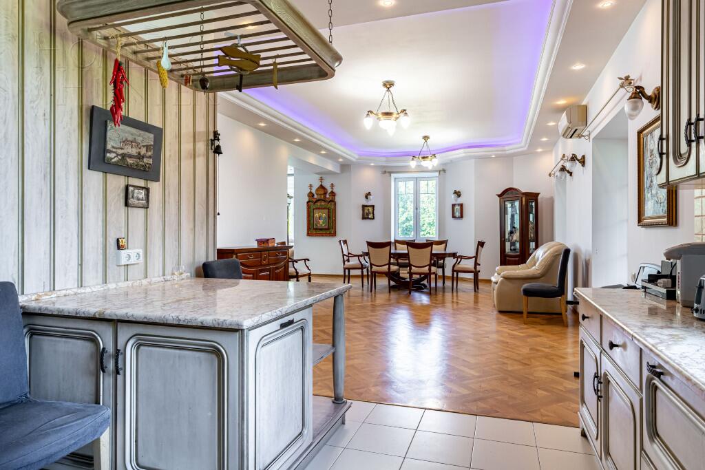 2-этажный коттедж 550 м² с отделкой