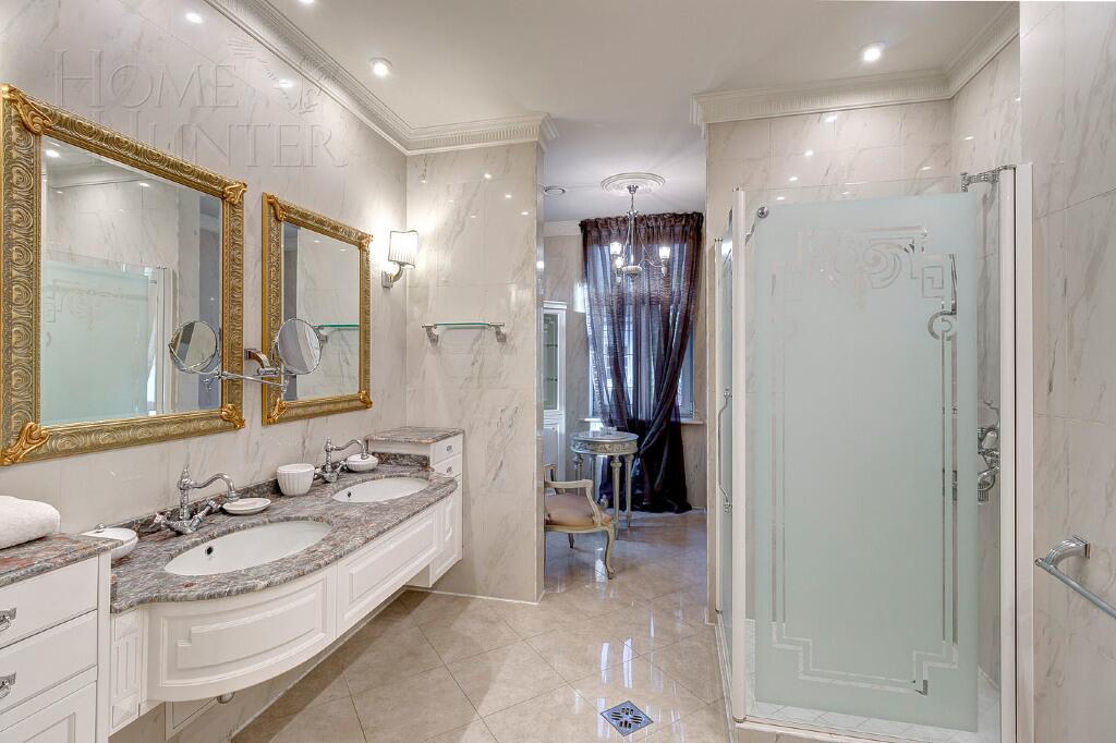 2-этажный коттедж 782.7 м² с отделкой