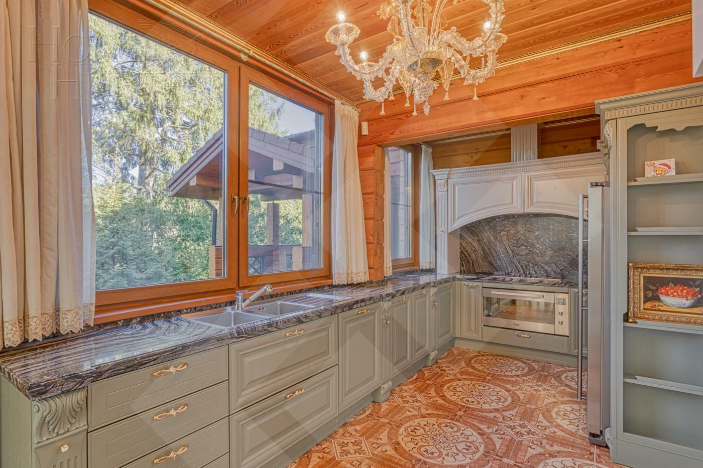 2-этажный коттедж 828 м² с отделкой