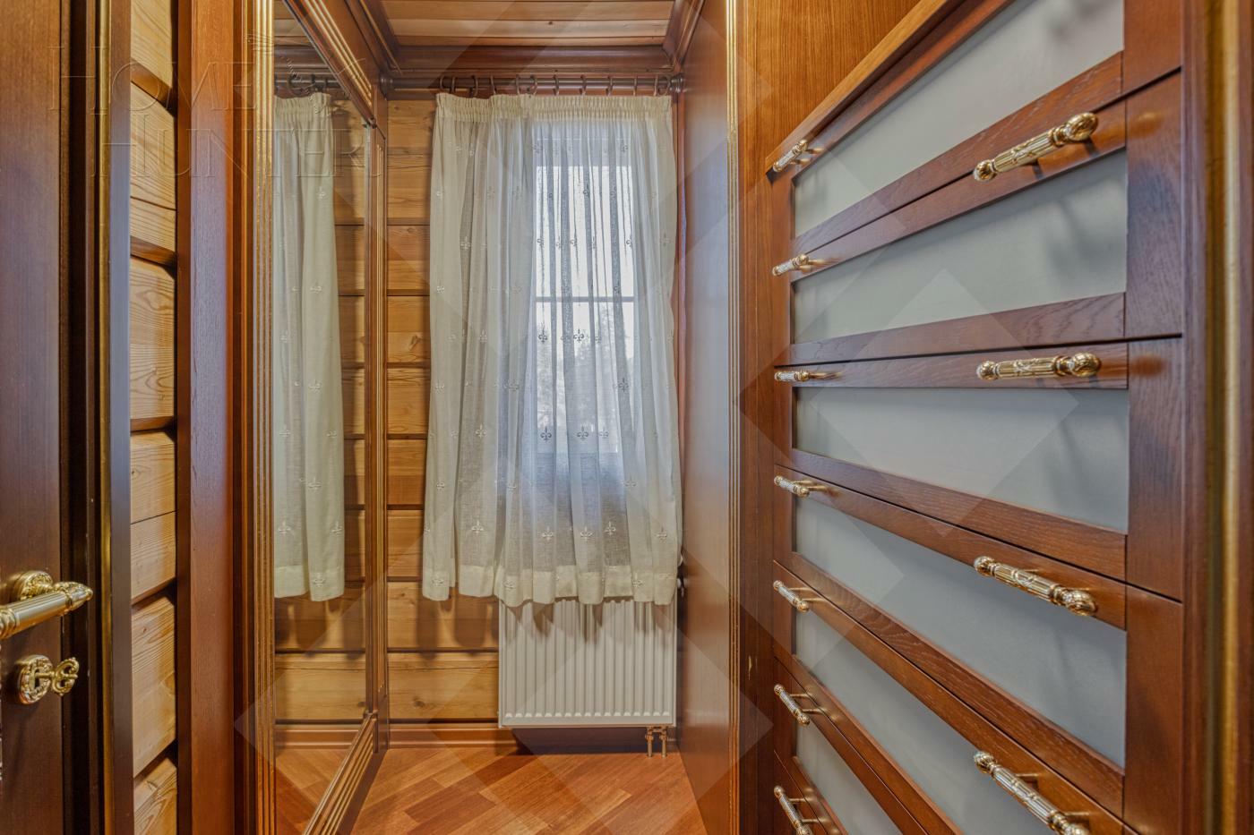 2-этажный коттедж 828 м² с отделкой