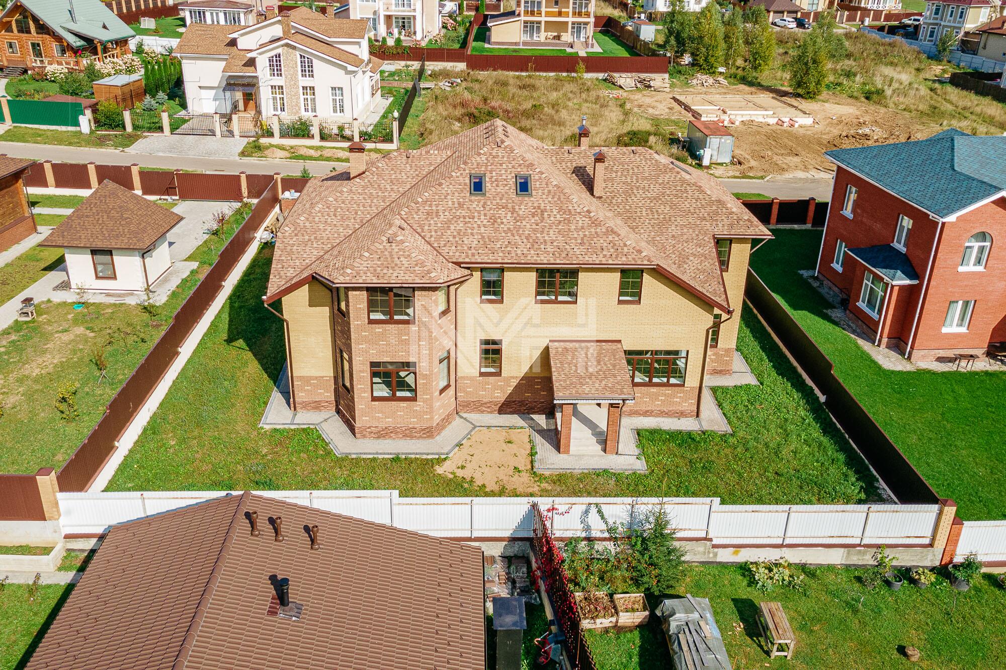 2-этажный коттедж 476 м² без отделки