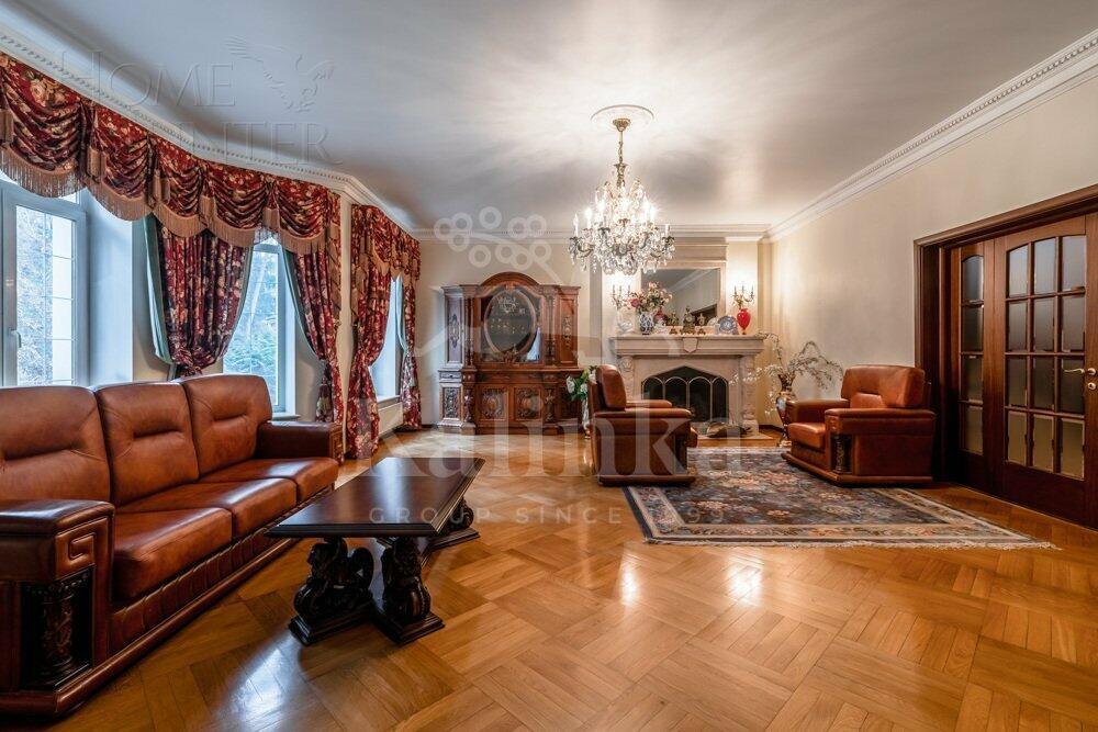 2-этажный коттедж 735.4 м² с отделкой