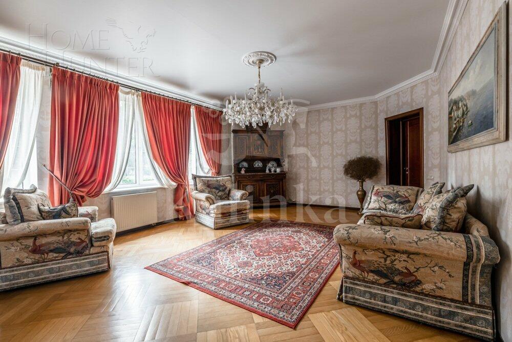 2-этажный коттедж 735.4 м² с отделкой