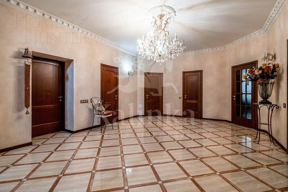 2-этажный коттедж 735.4 м² с отделкой