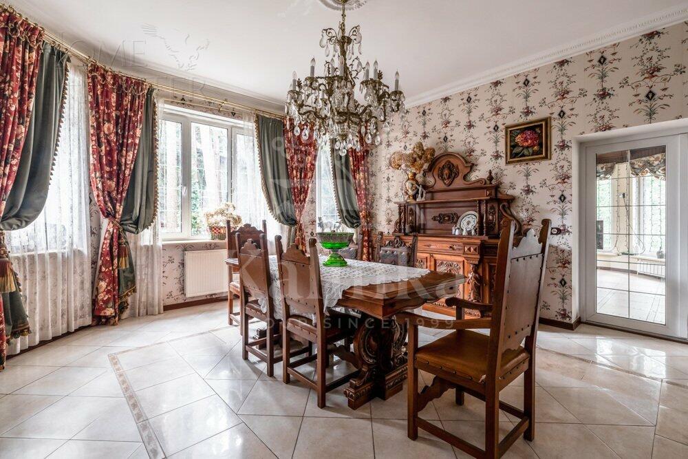 2-этажный коттедж 735.4 м² с отделкой