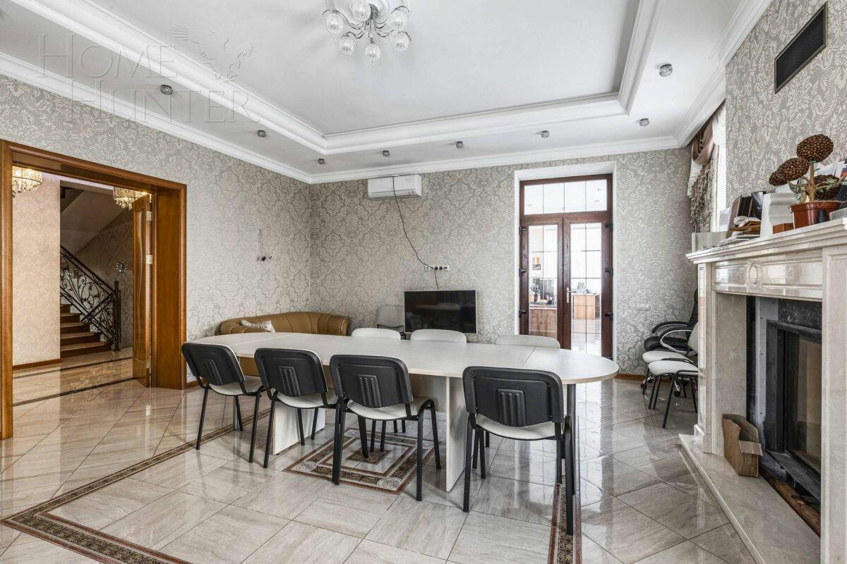 2-этажный коттедж 1 000 м² с отделкой