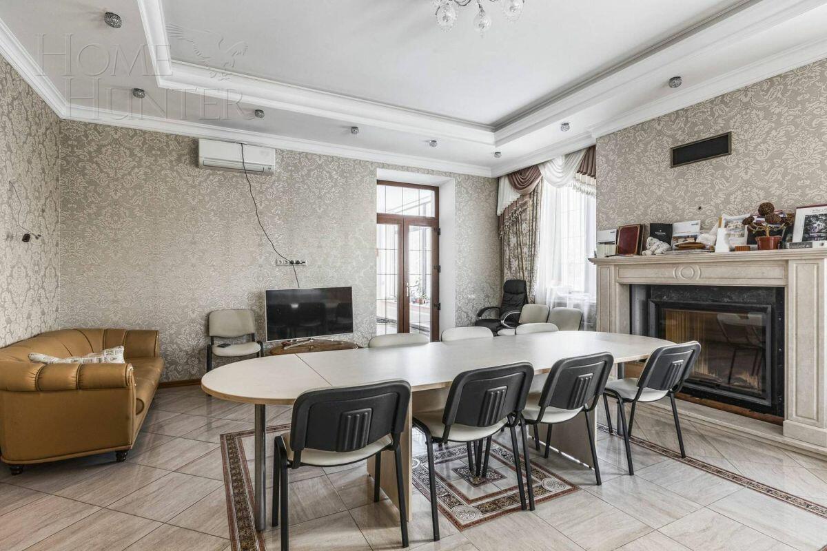 2-этажный коттедж 1 000 м² с отделкой