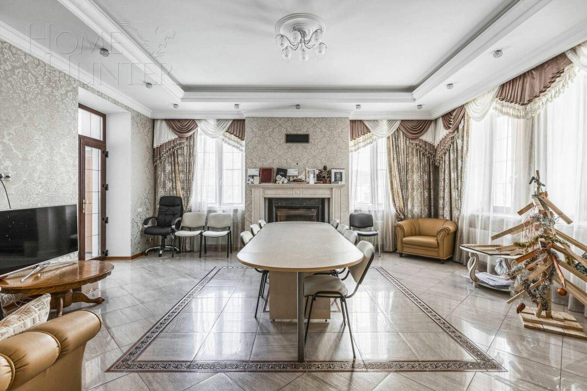 2-этажный коттедж 1 000 м² с отделкой