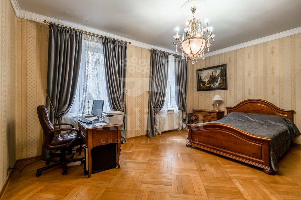 2-этажный коттедж 735.4 м² с отделкой