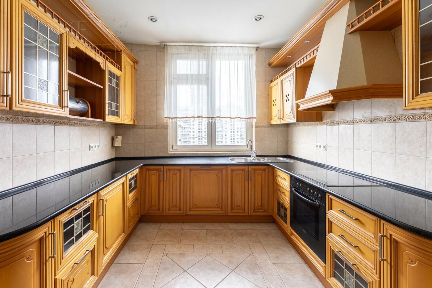 4-КОМН. КВАРТИРА С ОТДЕЛКОЙ 160 М² НА 9 ЭТАЖЕ