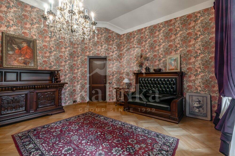 2-этажный коттедж 735.4 м² с отделкой