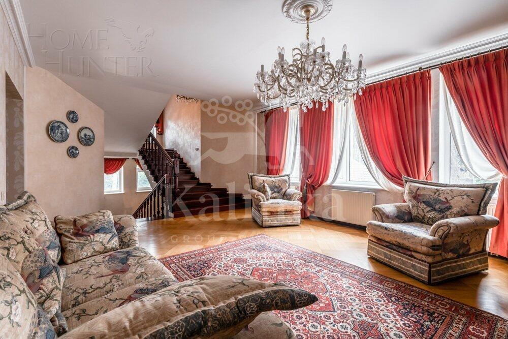 2-этажный коттедж 735.4 м² с отделкой