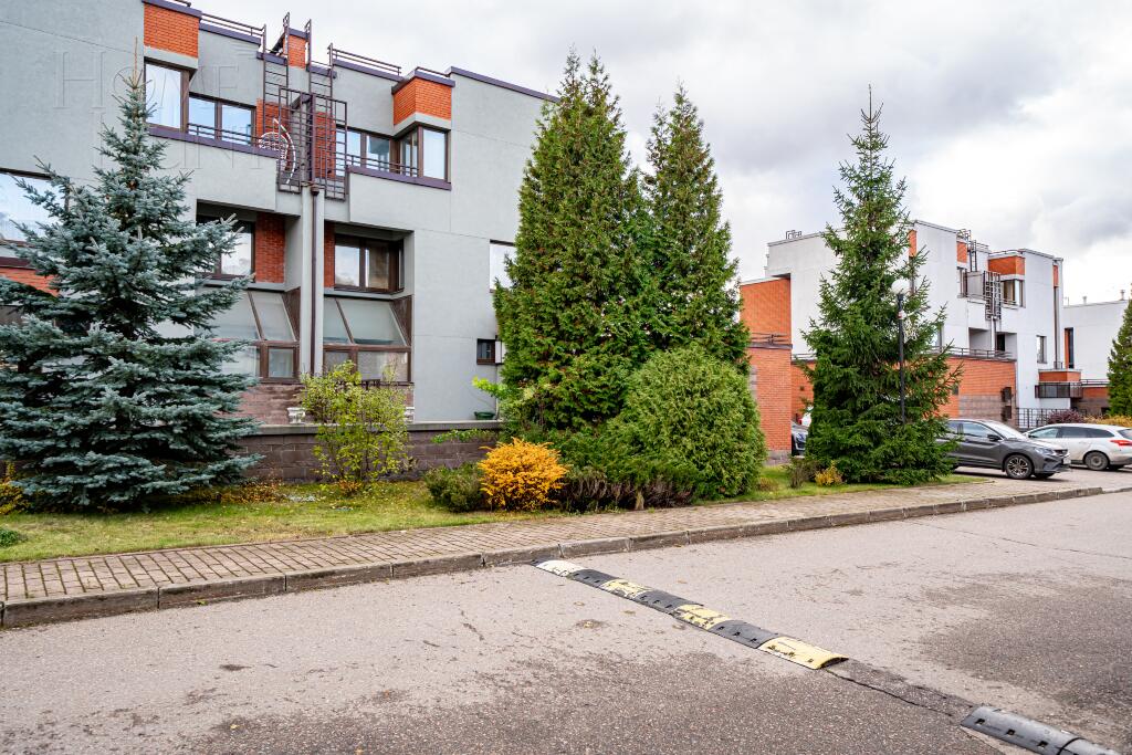 2-этажный таунхаус 500 м² с отделкой