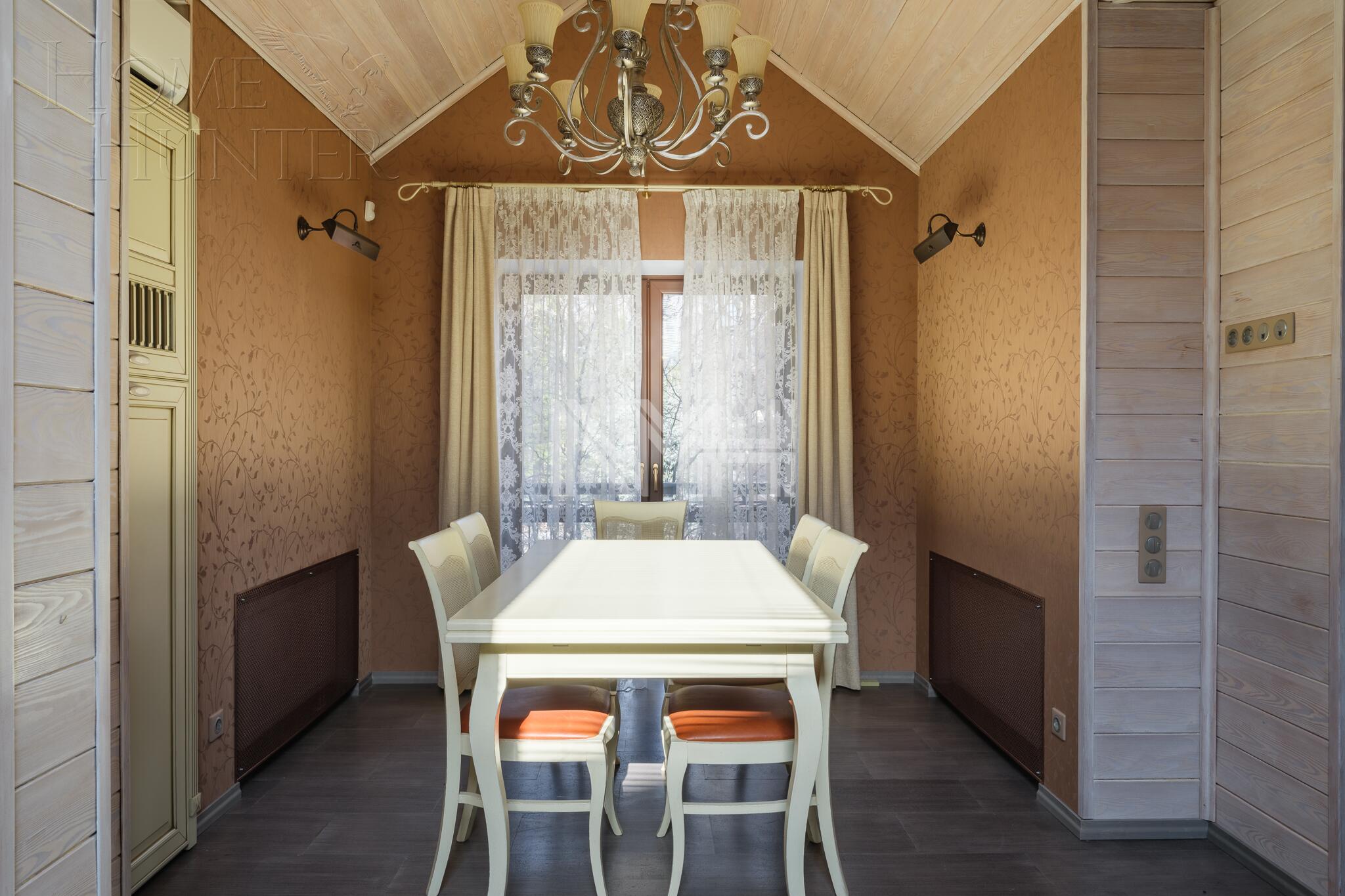 2-этажный коттедж 1 660 м² без отделки