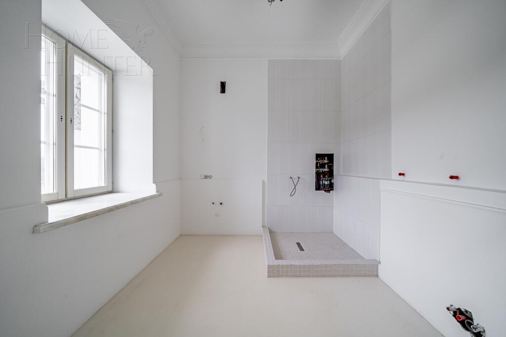 3-этажный коттедж 3 340 м² с отделкой