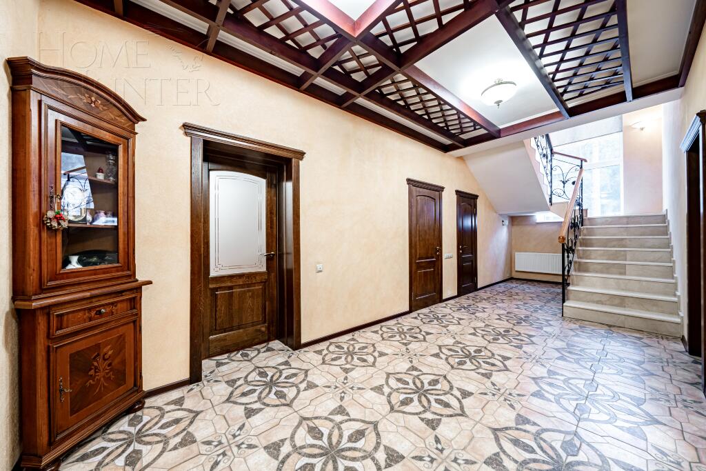 2-этажный коттедж 342 м² с отделкой