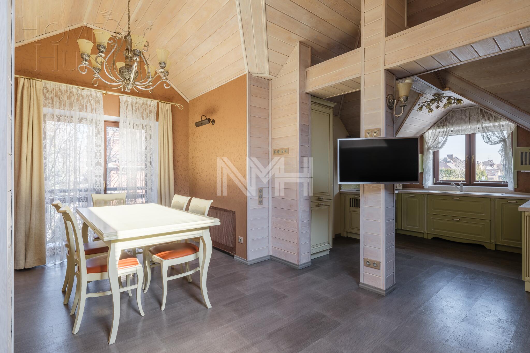 2-этажный коттедж 1 660 м² без отделки