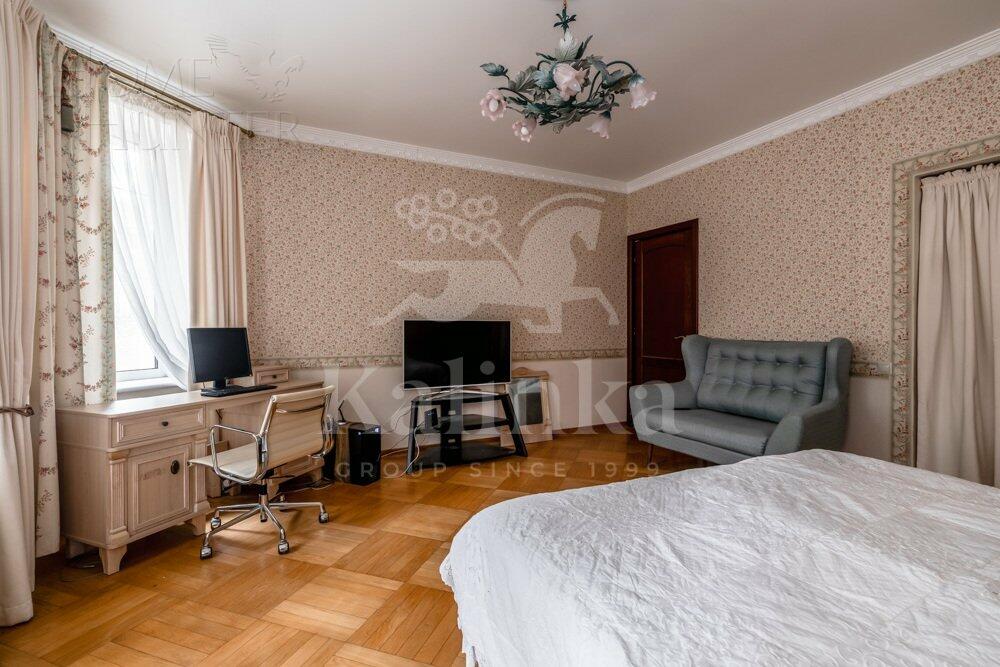 2-этажный коттедж 735.4 м² с отделкой