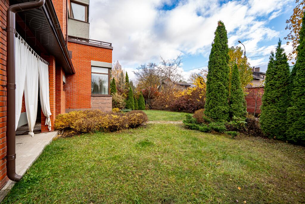 2-этажный таунхаус 500 м² с отделкой