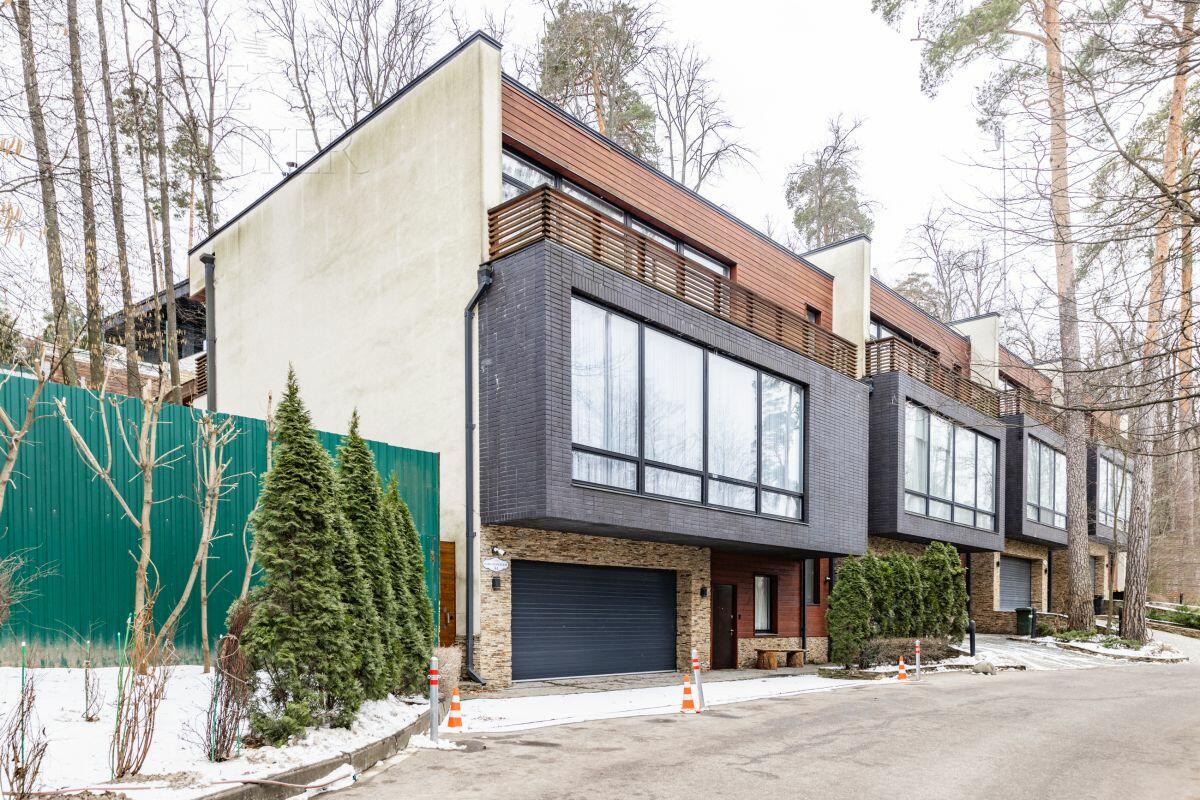 2-этажный таунхаус 430 м² с отделкой