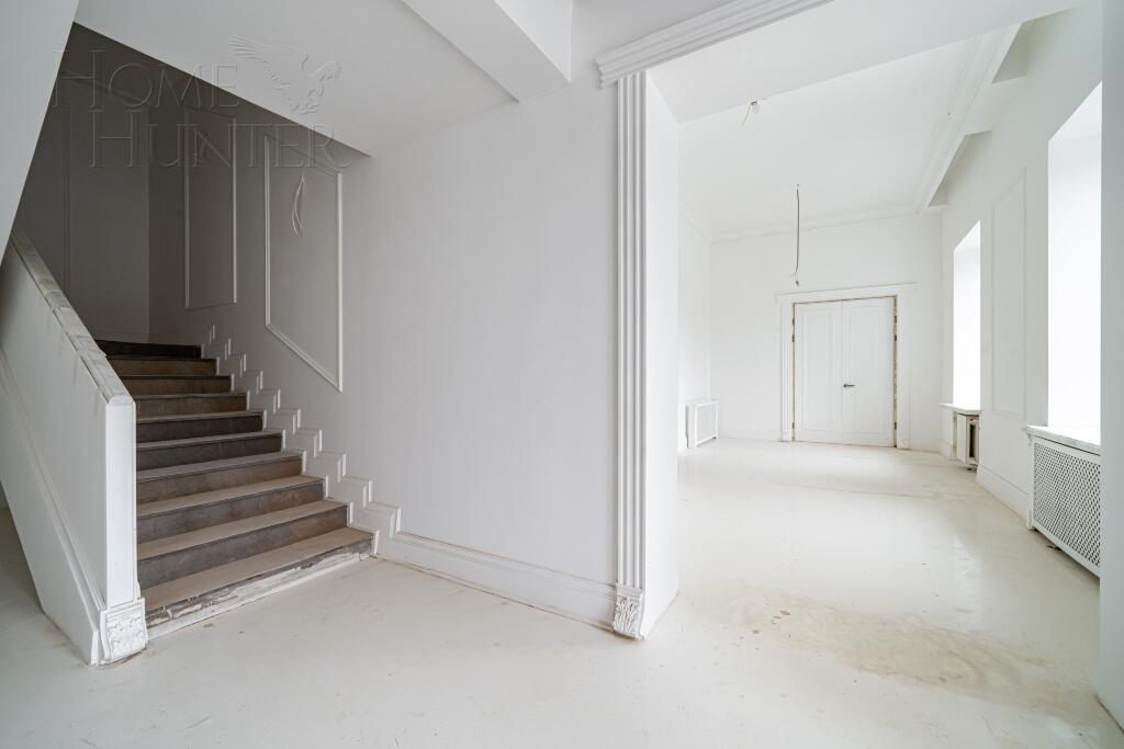 3-этажный коттедж 3 340 м² с отделкой