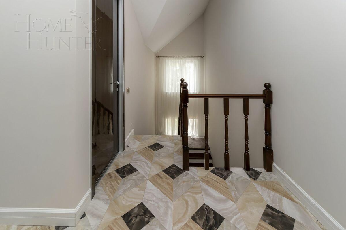 3-этажный таунхаус 224 м² с отделкой