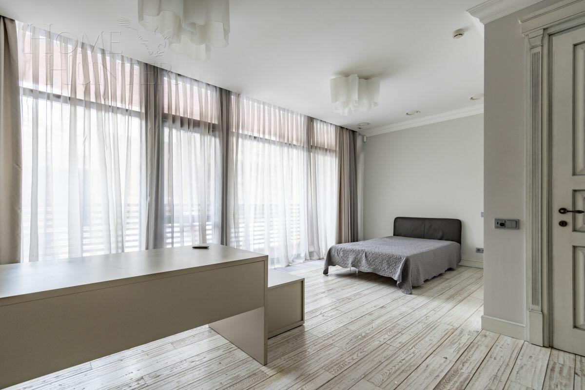 2-этажный таунхаус 430 м² с отделкой