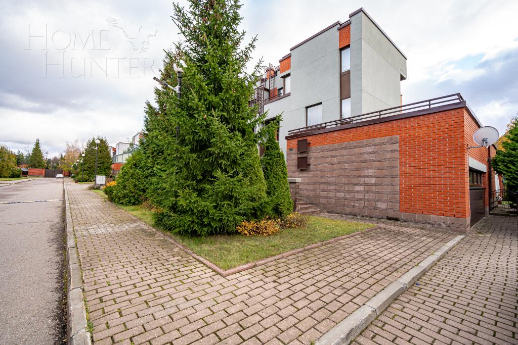 2-этажный таунхаус 500 м² с отделкой