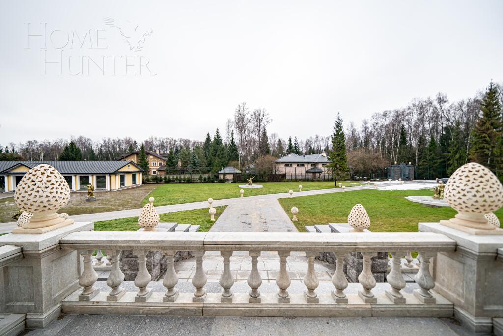 3-этажный коттедж 3 340 м² с отделкой