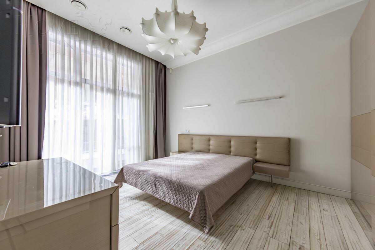 2-этажный таунхаус 430 м² с отделкой