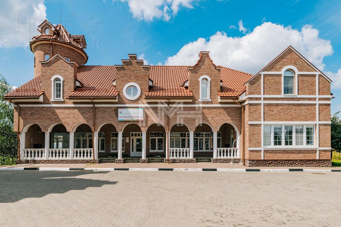 2-этажный коттедж 1 660 м² без отделки