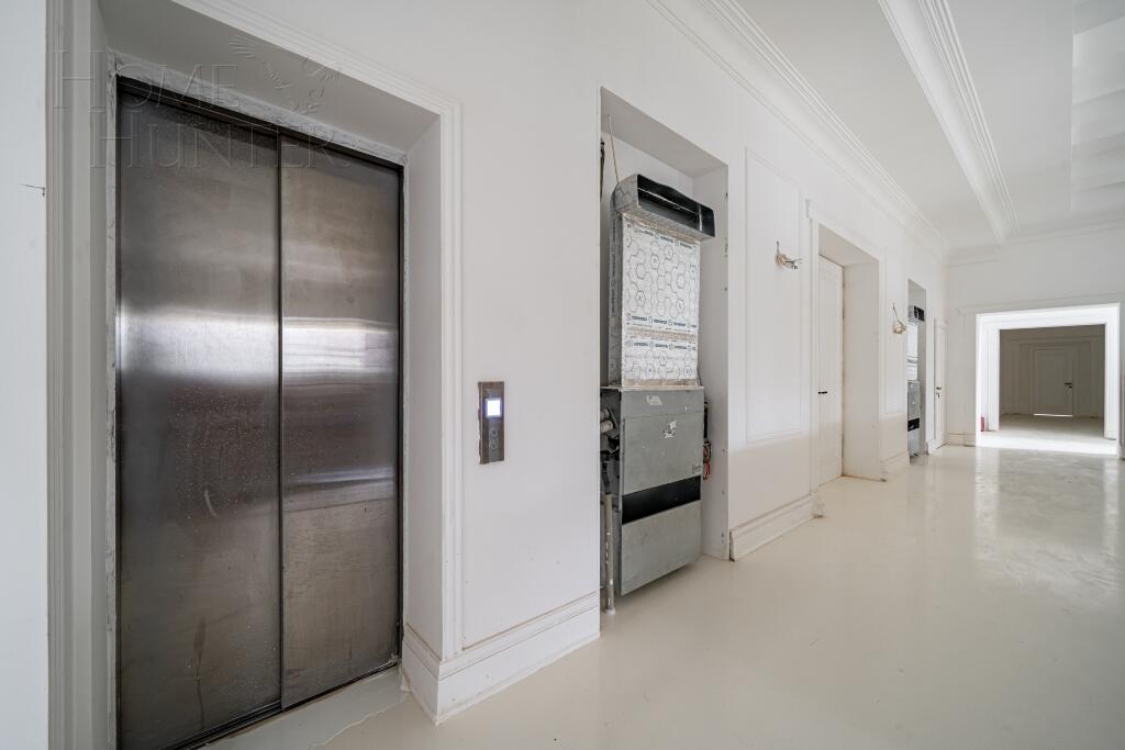 3-этажный коттедж 3 340 м² с отделкой