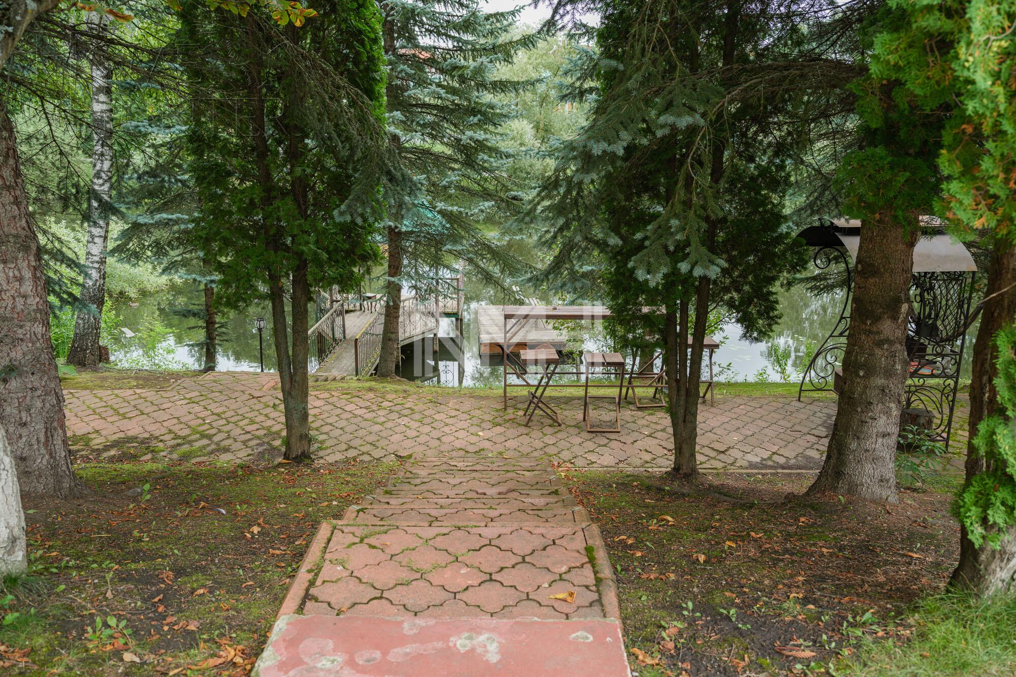 2-этажный коттедж 490 м² с отделкой