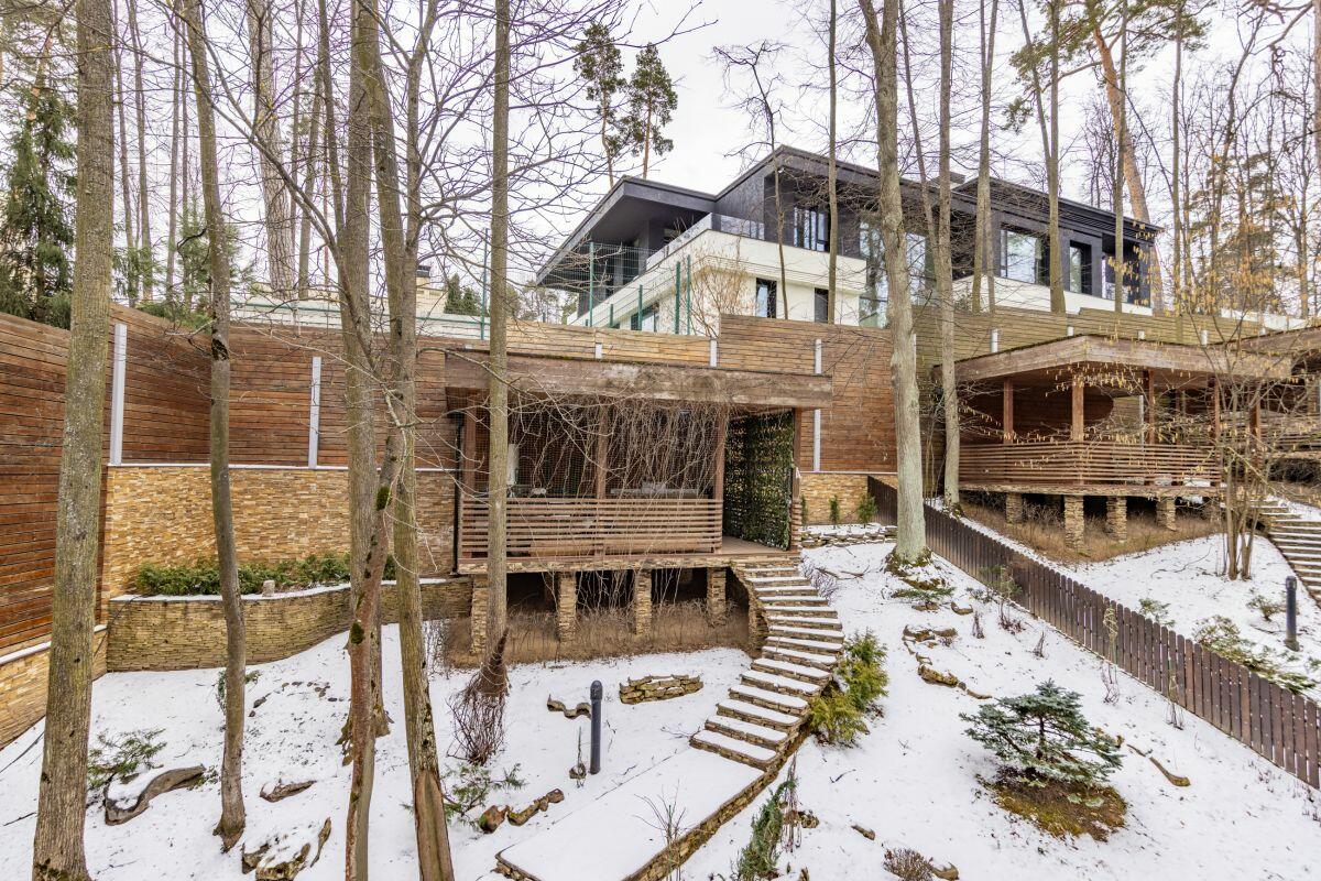 2-этажный таунхаус 430 м² с отделкой