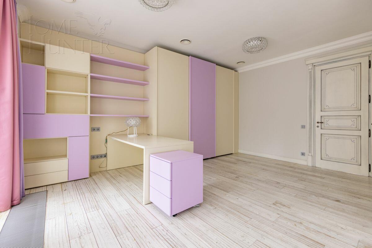 2-этажный таунхаус 430 м² с отделкой