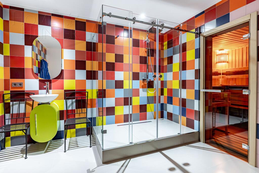 3-этажный коттедж 1 300 м² с отделкой