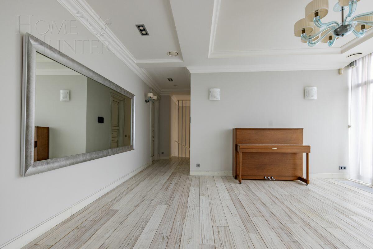 2-этажный таунхаус 430 м² с отделкой