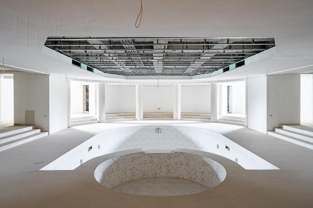 3-этажный коттедж 3 340 м² с отделкой