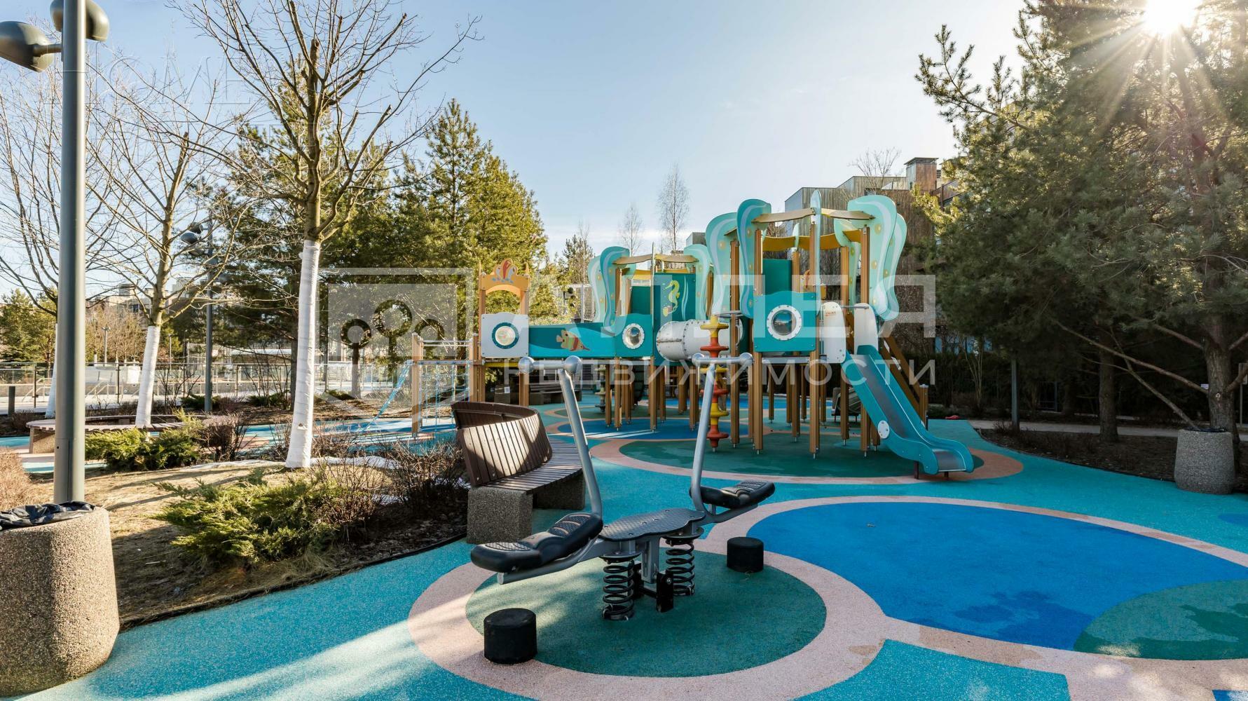 3-этажный таунхаус 170 м² без отделки