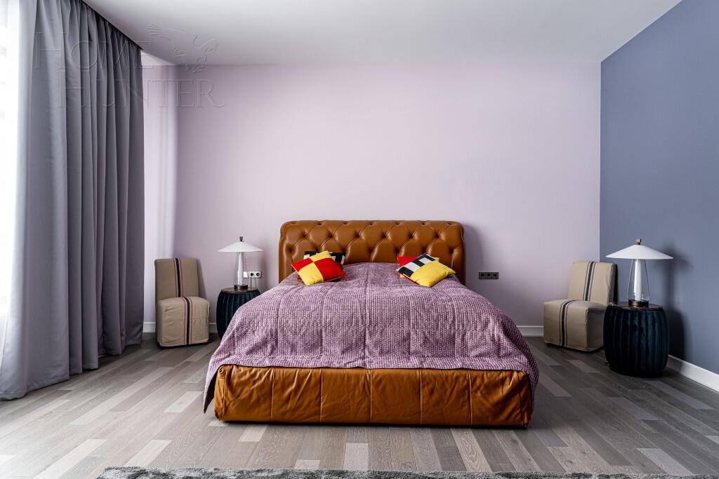 3-этажный коттедж 1 300 м² с отделкой