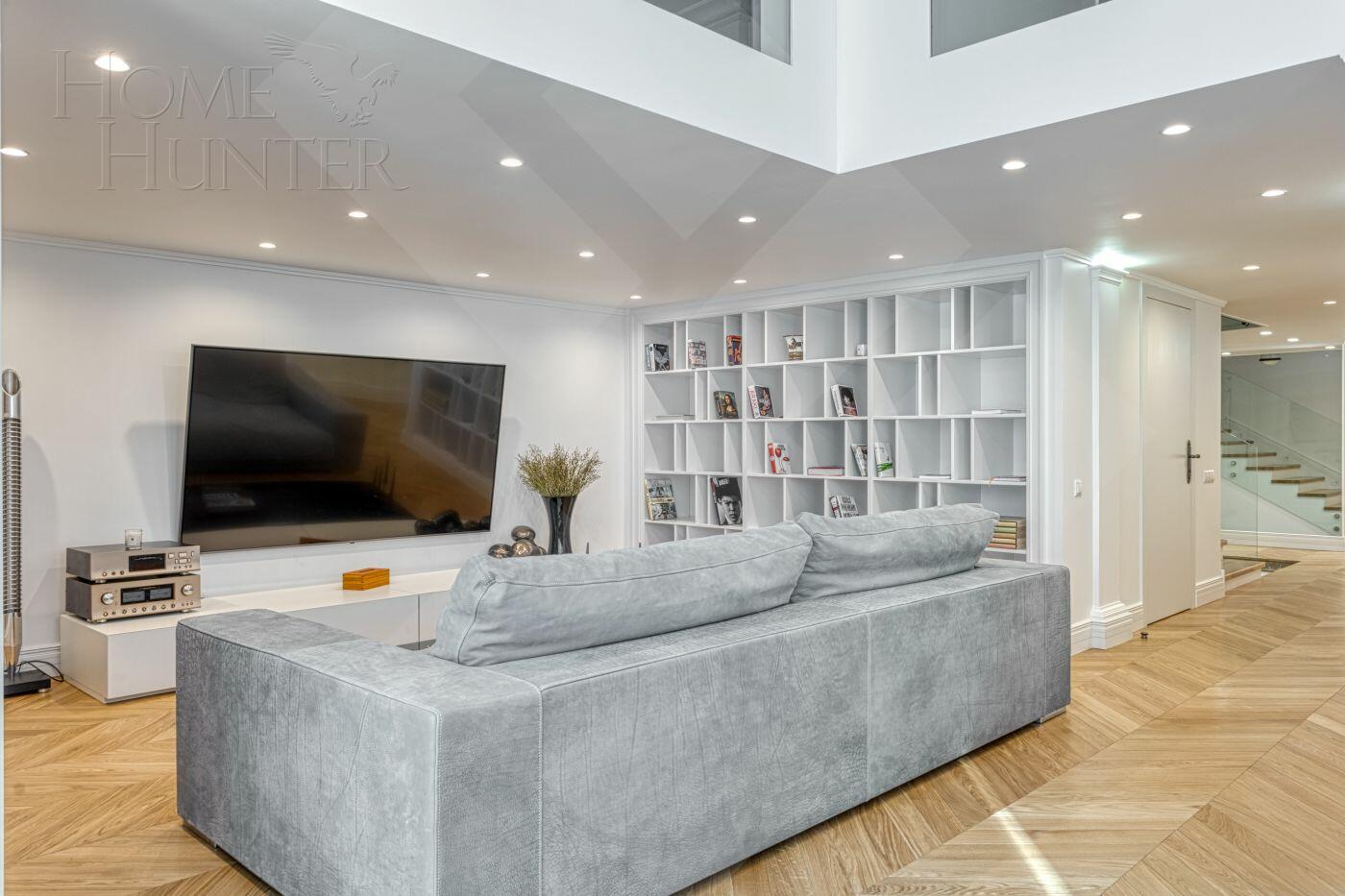 2-УРОВНЕВЫЙ ПЕНТХАУС С ОТДЕЛКОЙ 305 М² НА 2 ЭТАЖЕ