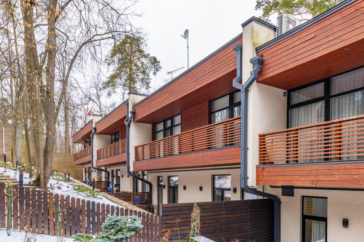 3-этажный таунхаус 340 м² с отделкой