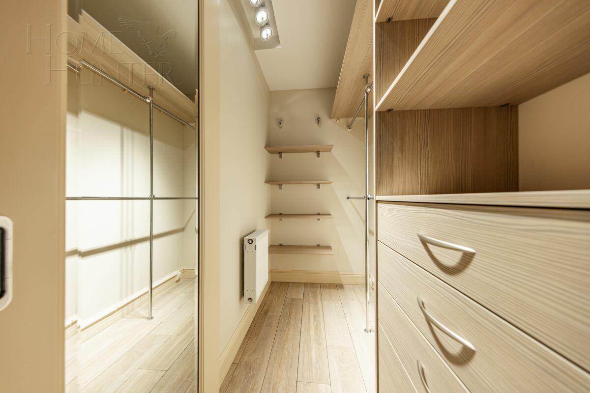 3-этажный таунхаус 340 м² с отделкой