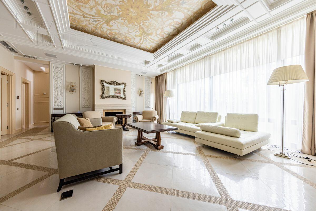 3-этажный таунхаус 340 м² с отделкой